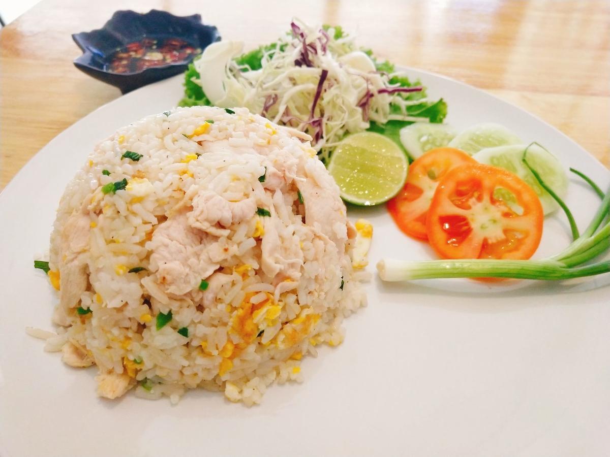 Cha Cha Cha Vandrarhem Pattaya Exteriör bild